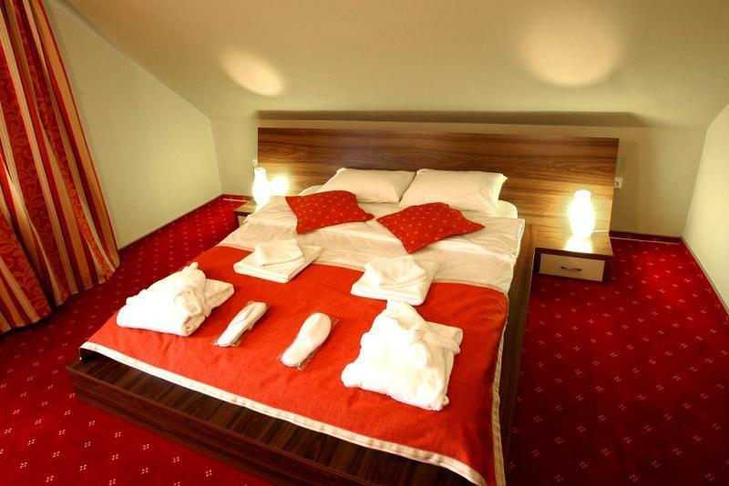 Hotel Maya House Predeal Exterior foto