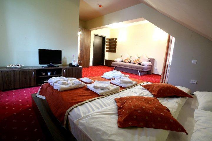 Hotel Maya House Predeal Exterior foto