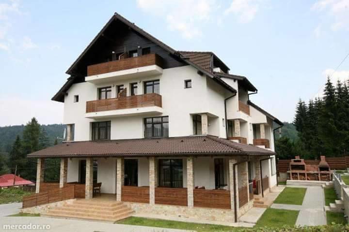 Hotel Maya House Predeal Exterior foto